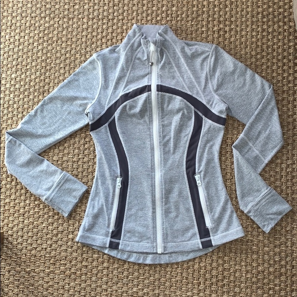 SOLD Lululemon Zip Up Jacket in grey stripe size 6